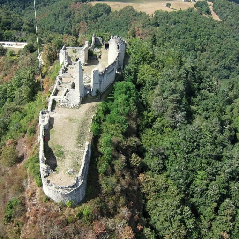 chateau-ventadour-14